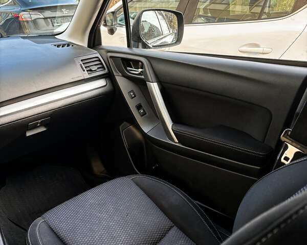 Чорний Субару Forester, об'ємом двигуна 2.5 л та пробігом 228 тис. км за 10900 $, фото 12 на Automoto.ua