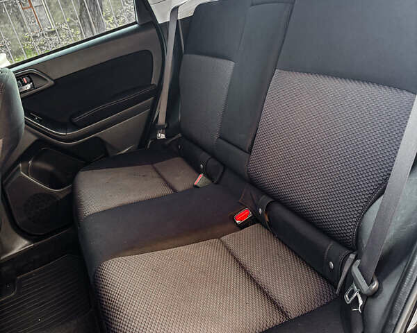 Чорний Субару Forester, об'ємом двигуна 2.5 л та пробігом 228 тис. км за 10900 $, фото 13 на Automoto.ua