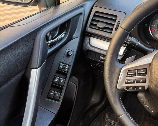 Чорний Субару Forester, об'ємом двигуна 2.5 л та пробігом 228 тис. км за 10900 $, фото 7 на Automoto.ua