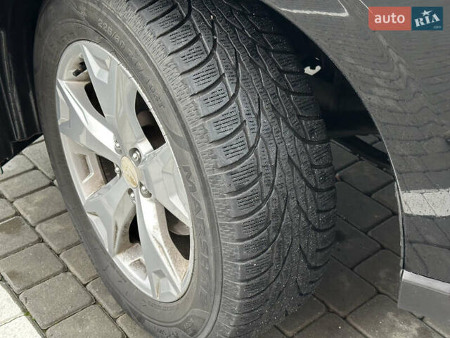 Черный Субару Форестер, объемом двигателя 2.5 л и пробегом 258 тыс. км за 9850 $, фото 25 на Automoto.ua