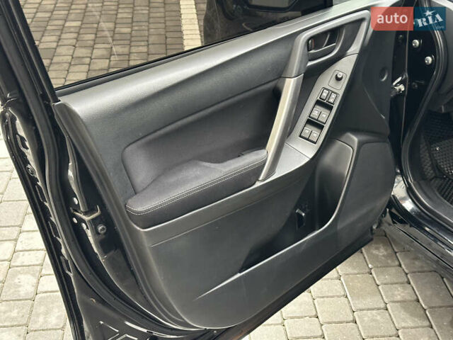 Черный Субару Форестер, объемом двигателя 2.5 л и пробегом 258 тыс. км за 9850 $, фото 26 на Automoto.ua