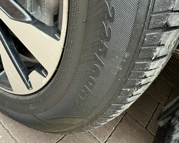 Чорний Субару Forester, об'ємом двигуна 2 л та пробігом 181 тис. км за 10537 $, фото 56 на Automoto.ua