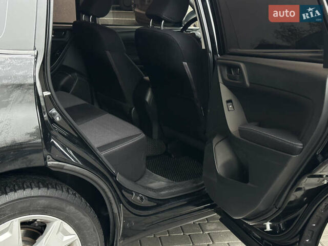 Черный Субару Форестер, объемом двигателя 2.5 л и пробегом 258 тыс. км за 9850 $, фото 36 на Automoto.ua