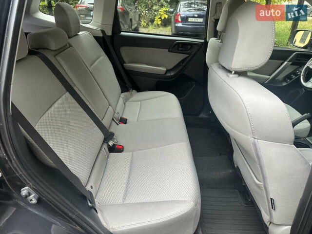 Чорний Субару Forester, об'ємом двигуна 2.5 л та пробігом 219 тис. км за 12000 $, фото 24 на Automoto.ua