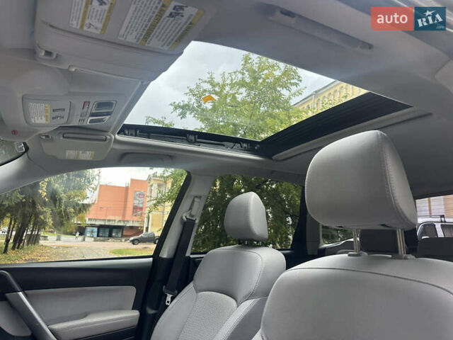 Чорний Субару Forester, об'ємом двигуна 2.5 л та пробігом 219 тис. км за 12000 $, фото 37 на Automoto.ua