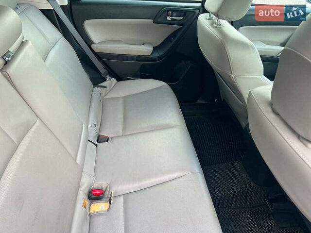 Черный Субару Форестер, объемом двигателя 2.5 л и пробегом 126 тыс. км за 13890 $, фото 19 на Automoto.ua