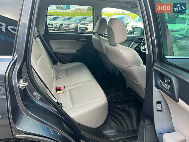 Черный Субару Форестер, объемом двигателя 2.5 л и пробегом 126 тыс. км за 13890 $, фото 18 на Automoto.ua