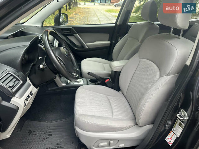 Чорний Субару Forester, об'ємом двигуна 2.5 л та пробігом 219 тис. км за 12000 $, фото 17 на Automoto.ua