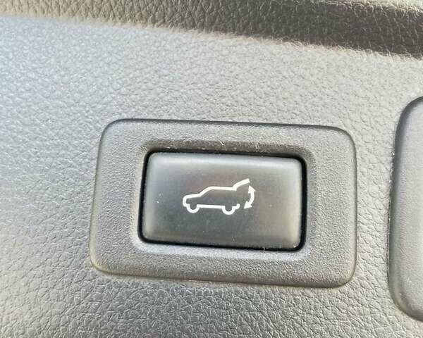 Чорний Субару Forester, об'ємом двигуна 2 л та пробігом 213 тис. км за 12500 $, фото 31 на Automoto.ua