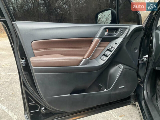 Черный Субару Форестер, объемом двигателя 2 л и пробегом 138 тыс. км за 16200 $, фото 8 на Automoto.ua