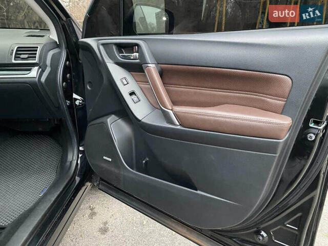 Черный Субару Форестер, объемом двигателя 2 л и пробегом 138 тыс. км за 16200 $, фото 9 на Automoto.ua