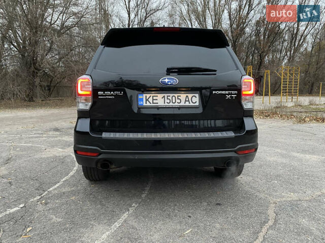 Черный Субару Форестер, объемом двигателя 2 л и пробегом 138 тыс. км за 16200 $, фото 5 на Automoto.ua