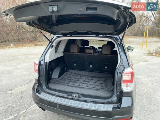 Черный Субару Форестер, объемом двигателя 2 л и пробегом 138 тыс. км за 16200 $, фото 10 на Automoto.ua