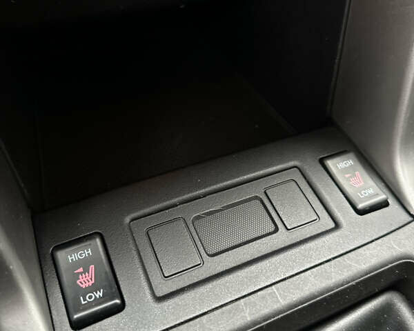 Чорний Субару Forester, об'ємом двигуна 2.46 л та пробігом 184 тис. км за 12999 $, фото 13 на Automoto.ua