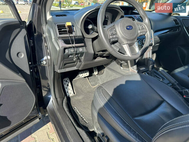 Чорний Субару Forester, об'ємом двигуна 2 л та пробігом 175 тис. км за 21000 $, фото 1 на Automoto.ua