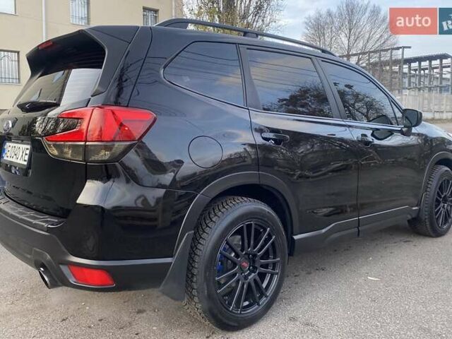 Черный Субару Форестер, объемом двигателя 2.5 л и пробегом 110 тыс. км за 18900 $, фото 2 на Automoto.ua