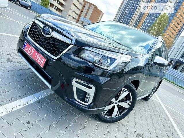 Чорний Субару Forester, об'ємом двигуна 2 л та пробігом 54 тис. км за 22950 $, фото 1 на Automoto.ua