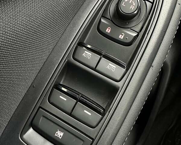 Чорний Субару Forester, об'ємом двигуна 2.5 л та пробігом 47 тис. км за 18999 $, фото 33 на Automoto.ua
