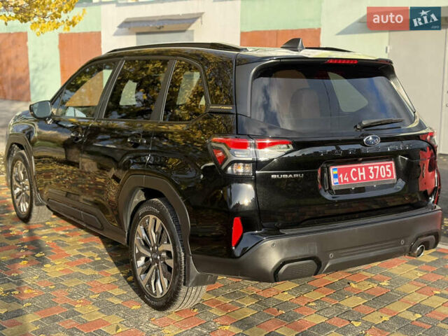 Черный Субару Форестер, объемом двигателя 2.5 л и пробегом 21 тыс. км за 32490 $, фото 3 на Automoto.ua