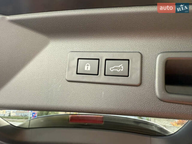 Черный Субару Форестер, объемом двигателя 2.5 л и пробегом 21 тыс. км за 32490 $, фото 25 на Automoto.ua