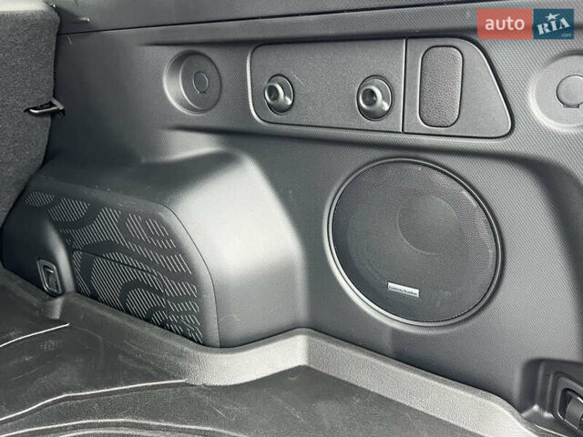 Черный Субару Форестер, объемом двигателя 2.5 л и пробегом 7 тыс. км за 30600 $, фото 76 на Automoto.ua