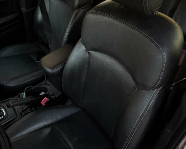 Коричневый Субару Форестер, объемом двигателя 2 л и пробегом 310 тыс. км за 12500 $, фото 13 на Automoto.ua