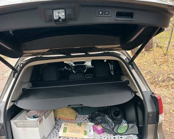 Коричневий Субару Forester, об'ємом двигуна 2.5 л та пробігом 219 тис. км за 18000 $, фото 4 на Automoto.ua