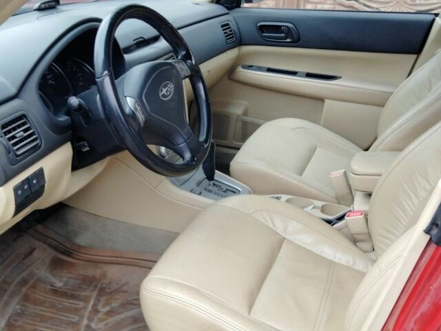 Красный Субару Форестер, объемом двигателя 2 л и пробегом 245 тыс. км за 6100 $, фото 6 на Automoto.ua