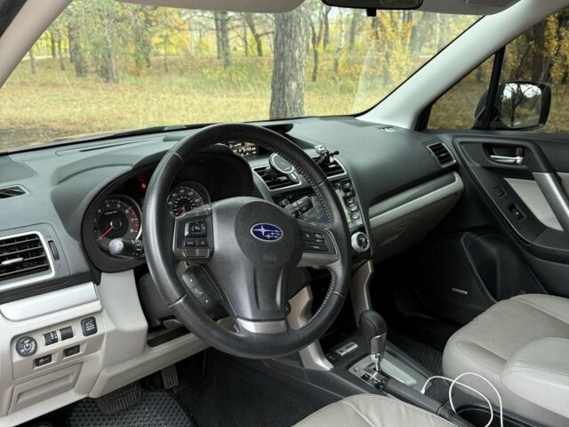 Красный Субару Форестер, объемом двигателя 2.5 л и пробегом 140 тыс. км за 14000 $, фото 5 на Automoto.ua