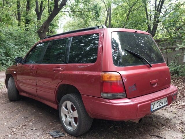 Червоний Субару Forester, об'ємом двигуна 2 л та пробігом 300 тис. км за 3499 $, фото 2 на Automoto.ua