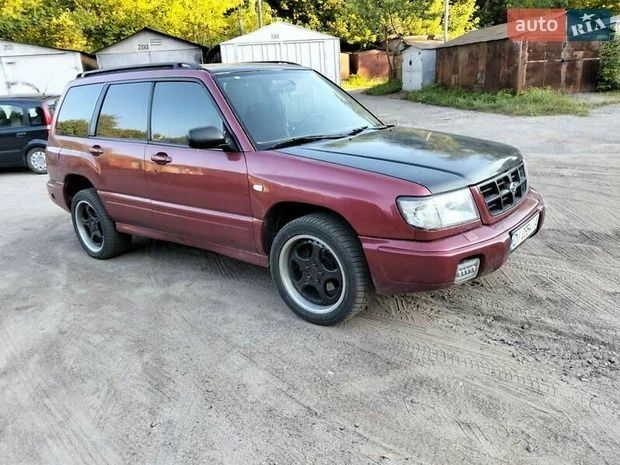 Червоний Субару Forester, об'ємом двигуна 2.5 л та пробігом 230 тис. км за 3500 $, фото 1 на Automoto.ua
