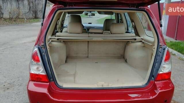 Красный Субару Форестер, объемом двигателя 2 л и пробегом 245 тыс. км за 6100 $, фото 3 на Automoto.ua