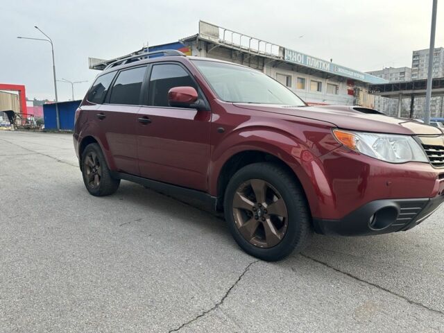 Красный Субару Форестер, объемом двигателя 2.5 л и пробегом 200 тыс. км за 9500 $, фото 5 на Automoto.ua