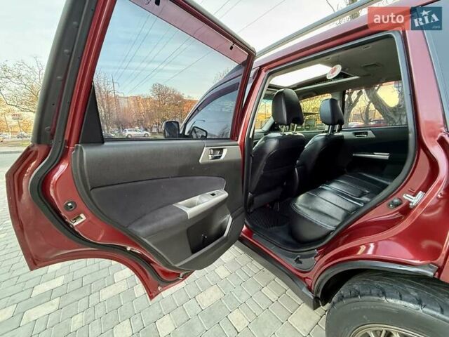 Червоний Субару Forester, об'ємом двигуна 2.46 л та пробігом 181 тис. км за 9999 $, фото 17 на Automoto.ua