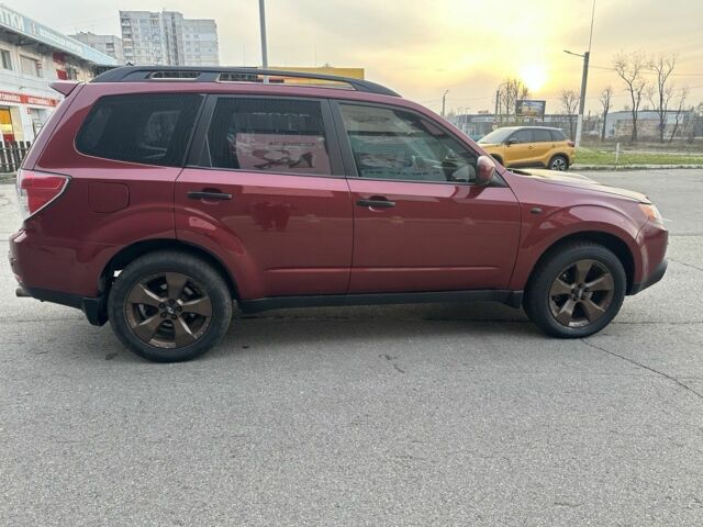 Красный Субару Форестер, объемом двигателя 2.5 л и пробегом 200 тыс. км за 9500 $, фото 7 на Automoto.ua