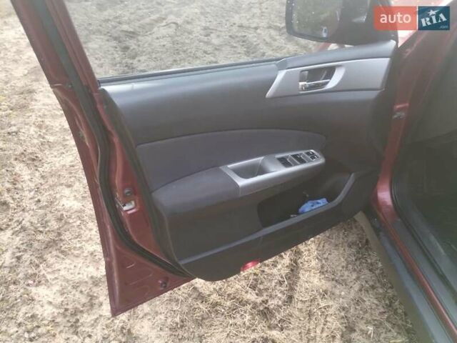 Червоний Субару Forester, об'ємом двигуна 2.46 л та пробігом 304 тис. км за 7900 $, фото 19 на Automoto.ua
