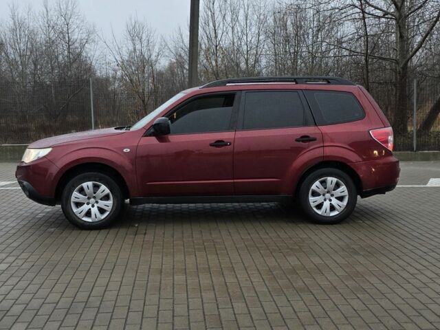 Красный Субару Форестер, объемом двигателя 2 л и пробегом 190 тыс. км за 7777 $, фото 2 на Automoto.ua