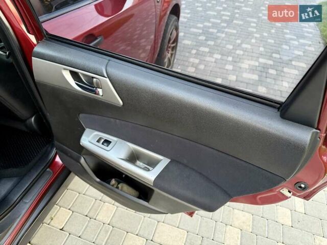 Червоний Субару Forester, об'ємом двигуна 2.46 л та пробігом 181 тис. км за 9999 $, фото 19 на Automoto.ua