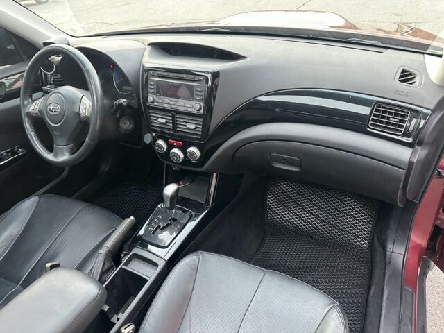 Красный Субару Форестер, объемом двигателя 2.5 л и пробегом 200 тыс. км за 9500 $, фото 9 на Automoto.ua