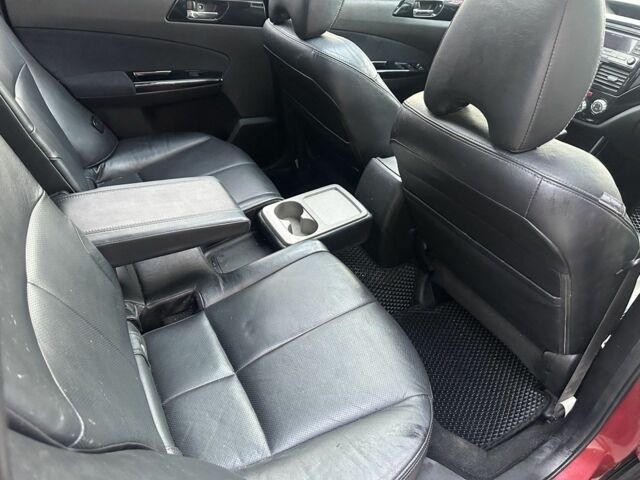 Красный Субару Форестер, объемом двигателя 2.5 л и пробегом 200 тыс. км за 9500 $, фото 10 на Automoto.ua