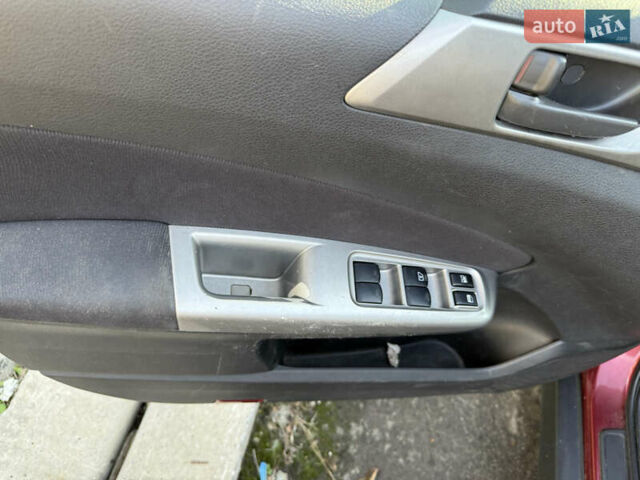 Красный Субару Форестер, объемом двигателя 2 л и пробегом 293 тыс. км за 2500 $, фото 7 на Automoto.ua