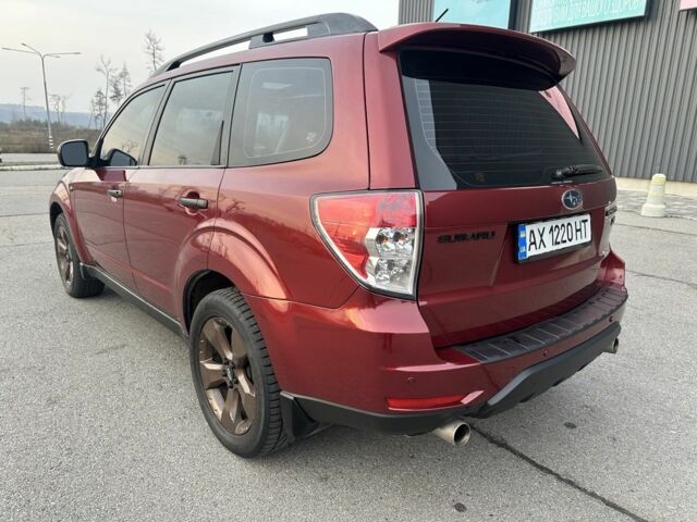 Красный Субару Форестер, объемом двигателя 2.5 л и пробегом 200 тыс. км за 9500 $, фото 2 на Automoto.ua