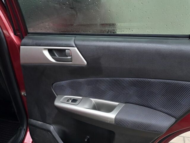 Красный Субару Форестер, объемом двигателя 2 л и пробегом 190 тыс. км за 7777 $, фото 14 на Automoto.ua