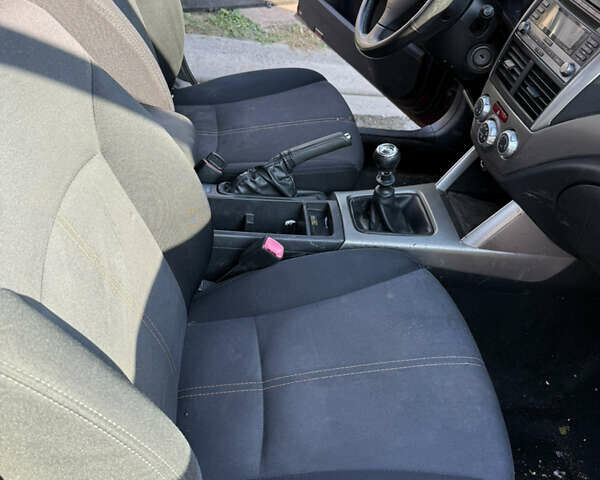 Красный Субару Форестер, объемом двигателя 2 л и пробегом 293 тыс. км за 2500 $, фото 9 на Automoto.ua