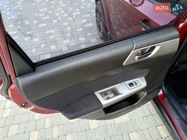 Червоний Субару Forester, об'ємом двигуна 2.46 л та пробігом 181 тис. км за 9999 $, фото 31 на Automoto.ua