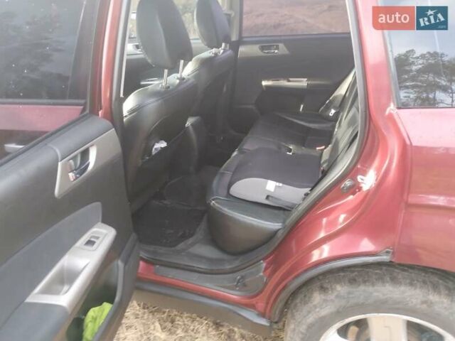 Червоний Субару Forester, об'ємом двигуна 2.46 л та пробігом 304 тис. км за 7900 $, фото 21 на Automoto.ua