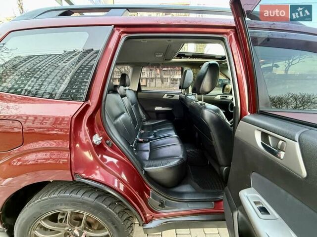 Червоний Субару Forester, об'ємом двигуна 2.46 л та пробігом 181 тис. км за 9999 $, фото 15 на Automoto.ua
