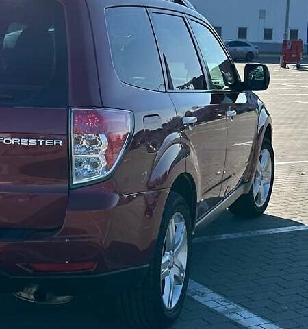 Красный Субару Форестер, объемом двигателя 2.46 л и пробегом 190 тыс. км за 8500 $, фото 5 на Automoto.ua