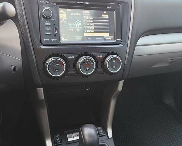 Красный Субару Форестер, объемом двигателя 2.5 л и пробегом 200 тыс. км за 9500 $, фото 2 на Automoto.ua