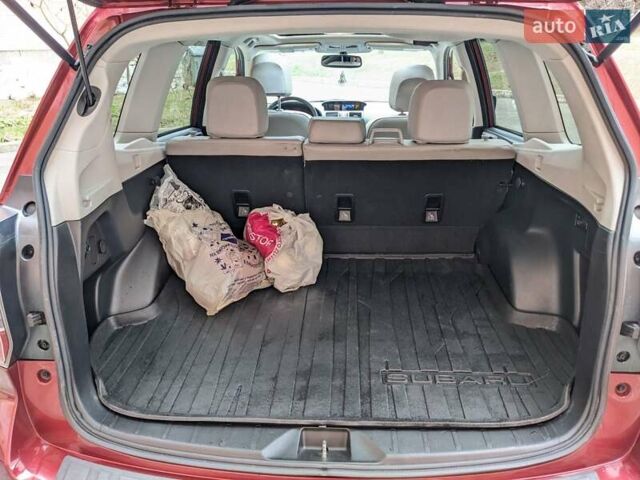 Червоний Субару Forester, об'ємом двигуна 2.46 л та пробігом 260 тис. км за 10700 $, фото 8 на Automoto.ua